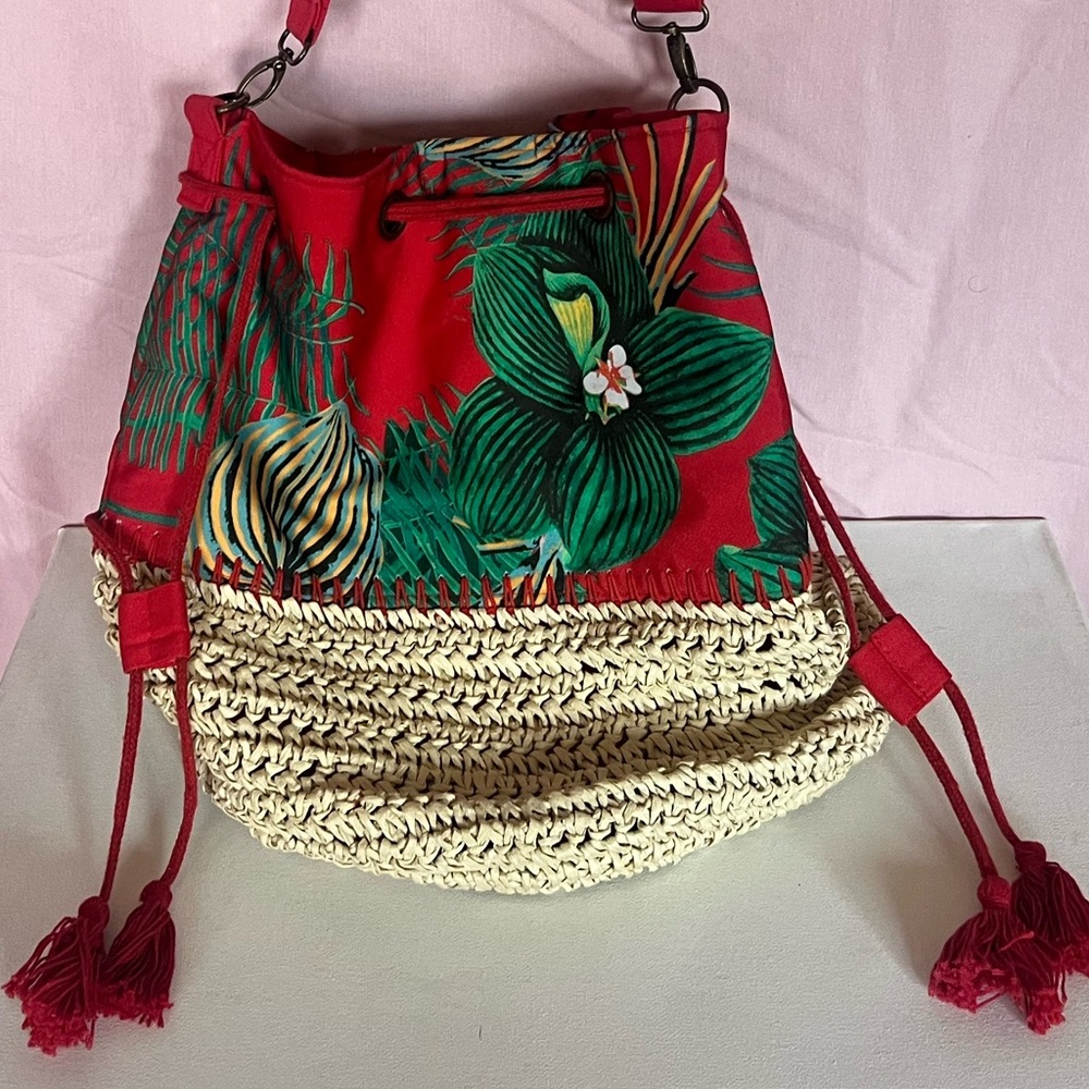Roxy Native To Cuba Tropical Print Bucket Beach Bag